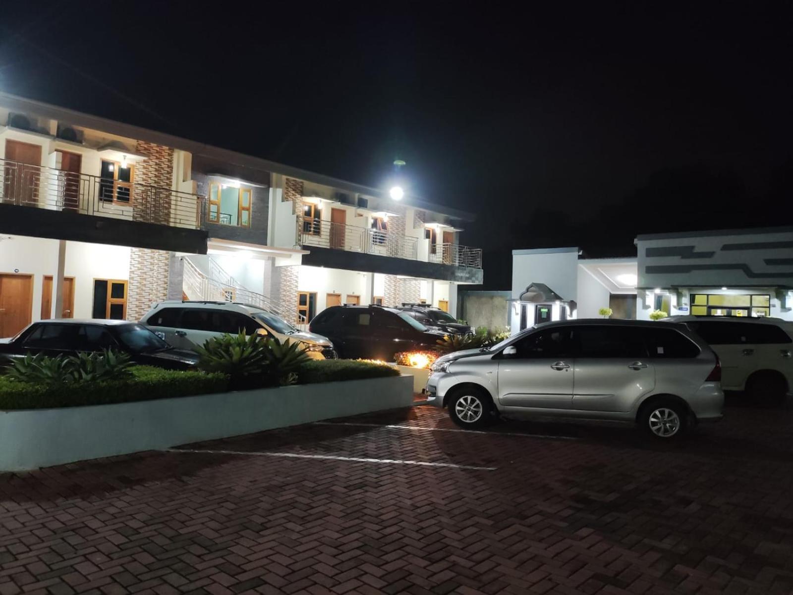 Hotel Cibening Purwakarta Exterior foto