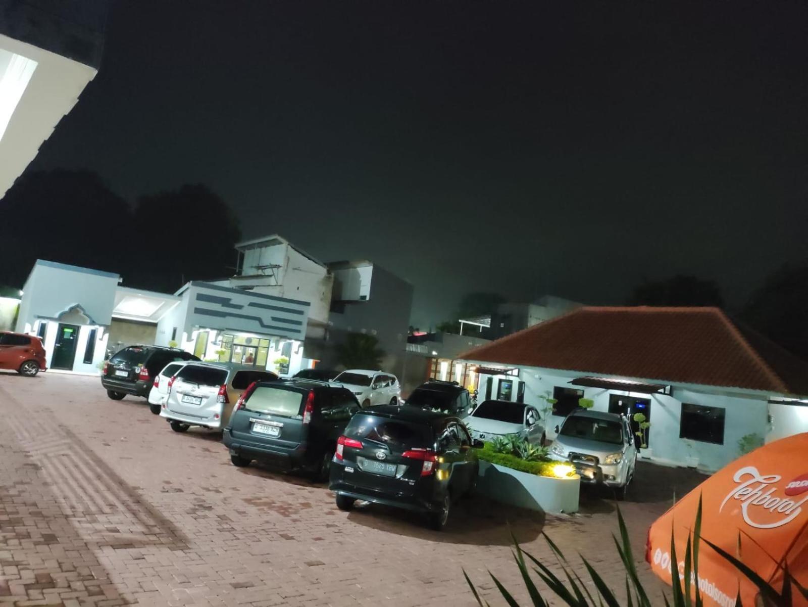 Hotel Cibening Purwakarta Exterior foto