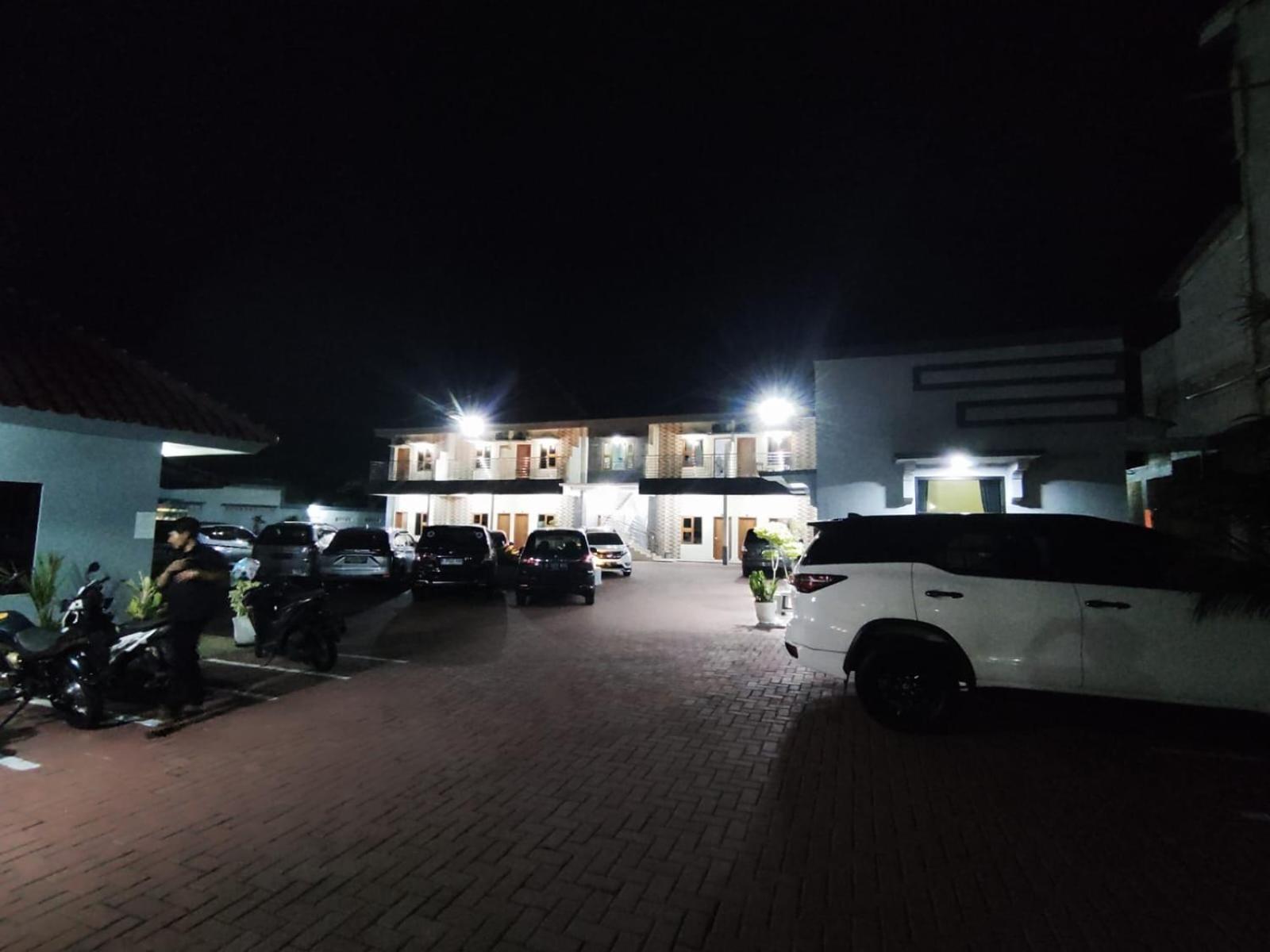 Hotel Cibening Purwakarta Exterior foto