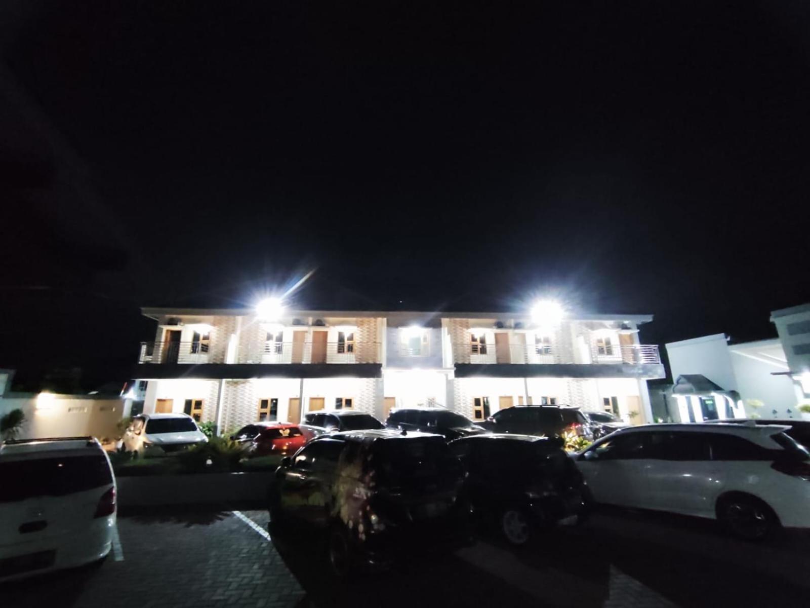 Hotel Cibening Purwakarta Exterior foto