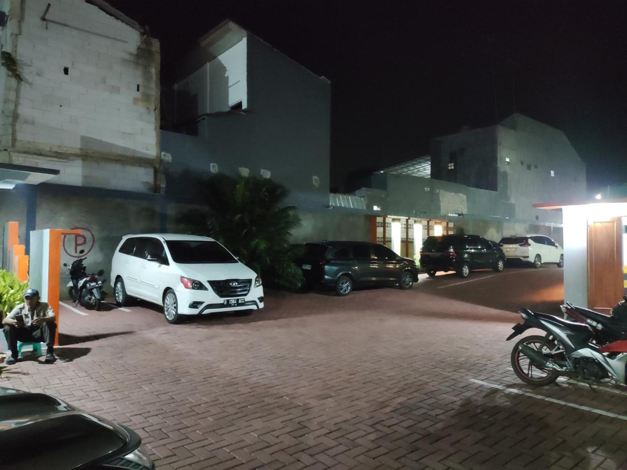 Hotel Cibening Purwakarta Exterior foto