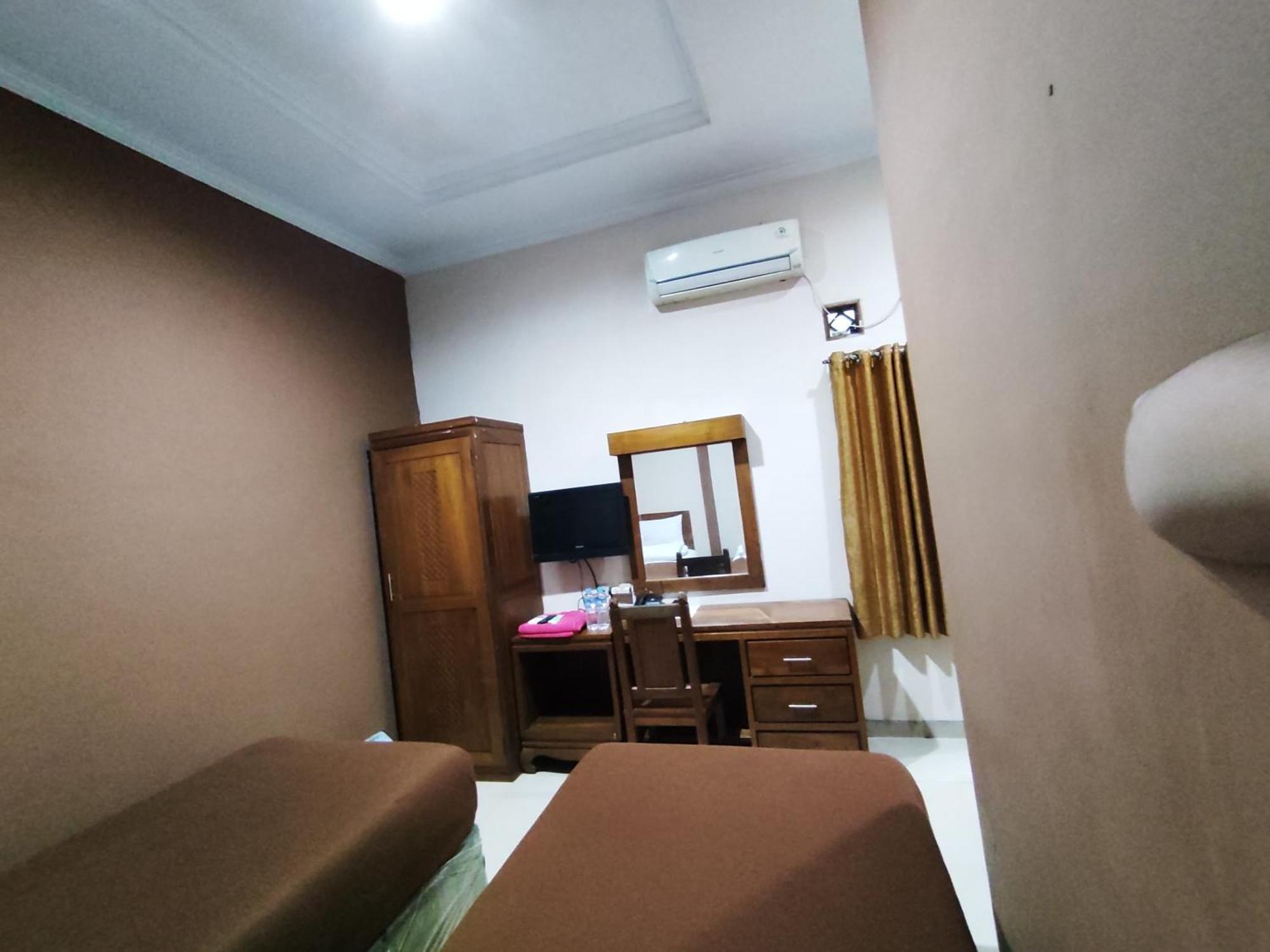 Hotel Cibening Purwakarta Exterior foto